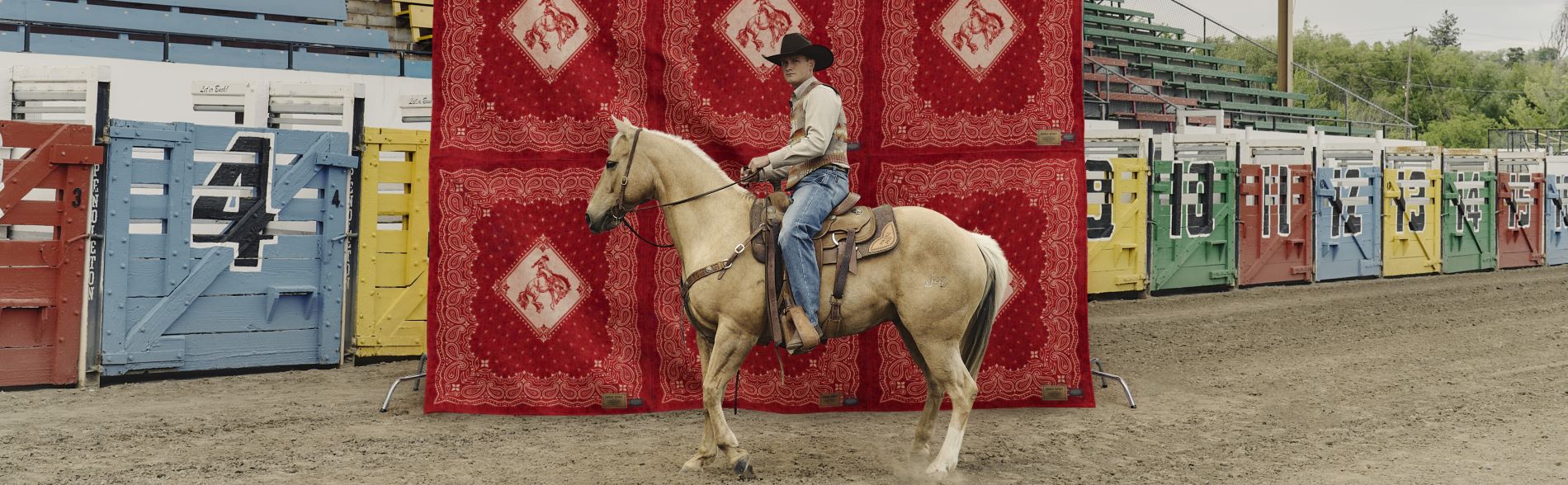 Rodeo Rider wearing a Pendleton Mens Wool Vest