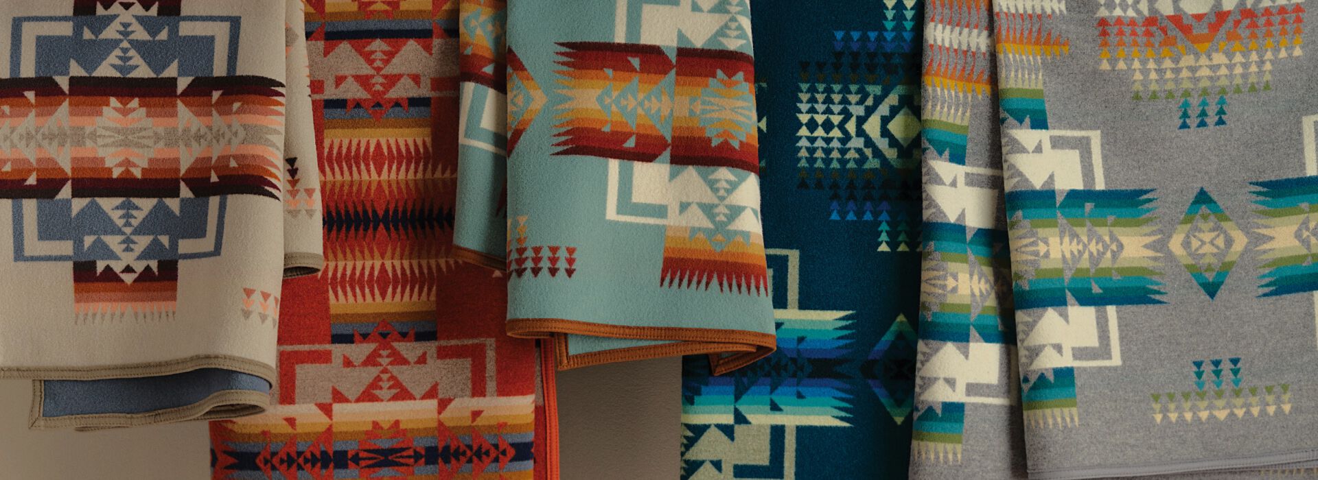 pendleton ブランケット　beaverton World-Class Wool Clothing, Blankets & Decor | Pendleton