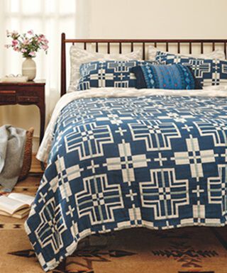 Pendleton Matelass&eacute; Bedding