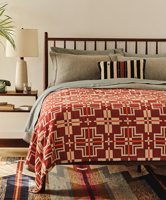 WorldClass Wool Clothing, Blankets & Decor Pendleton
